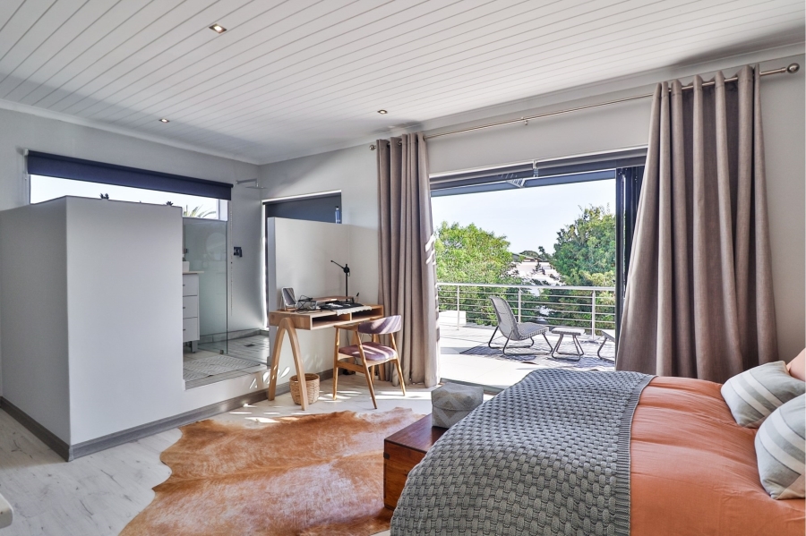 4 Bedroom Property for Sale in Middedorp Western Cape